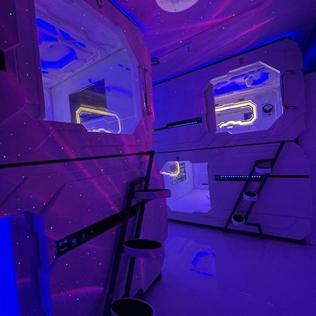 Bmax Spacepods Lapu-Lapu City Zewnętrze zdjęcie